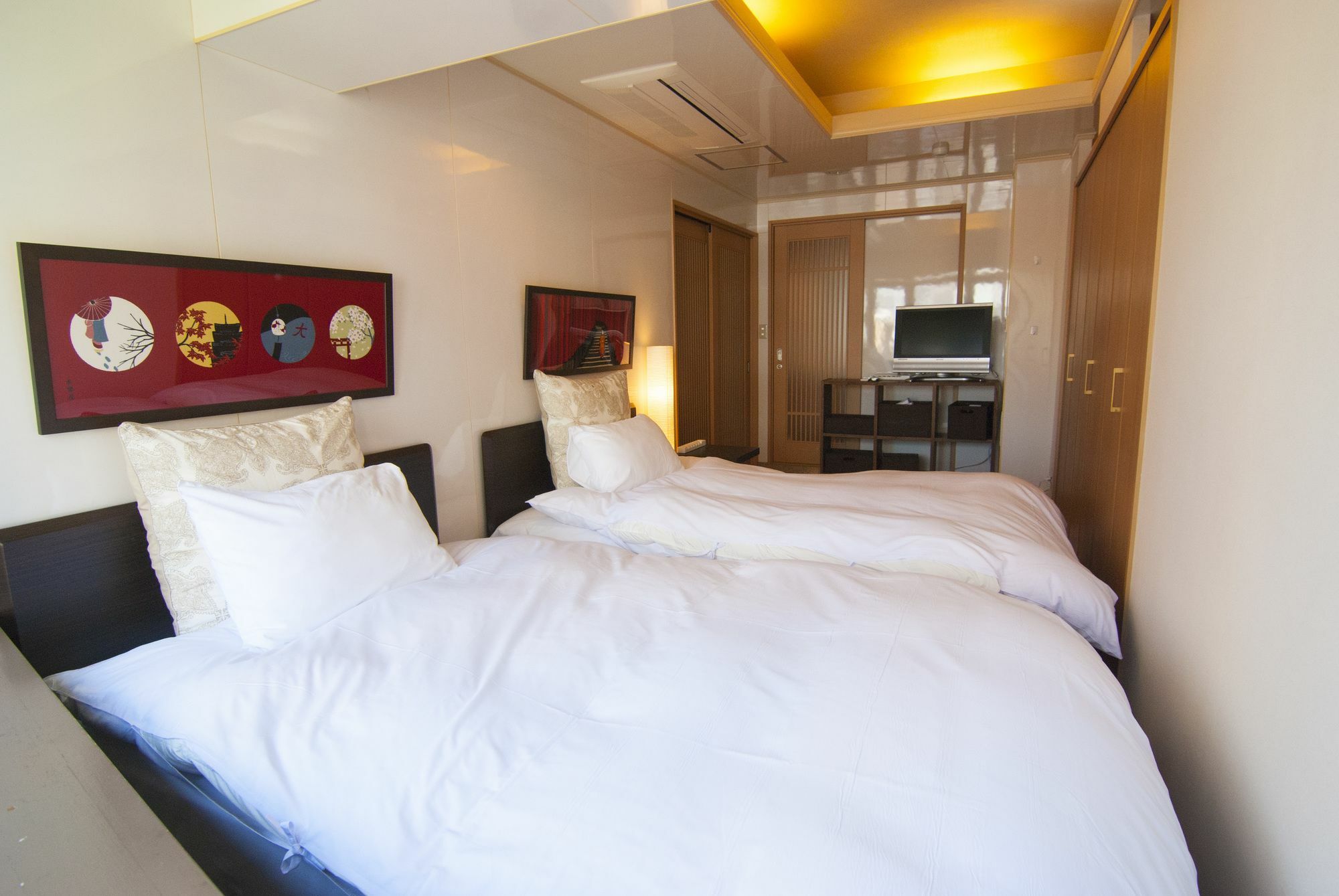 Kamogawa Riverside Guesthouse Kyoto Bagian luar foto